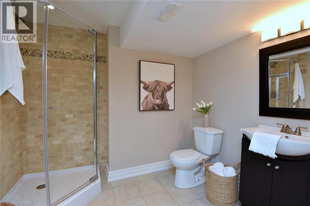 Lower level - 3 piece - 626 Vanderburgh Drive, Burlington, ON - Indoor Photo Showing Bathroom
