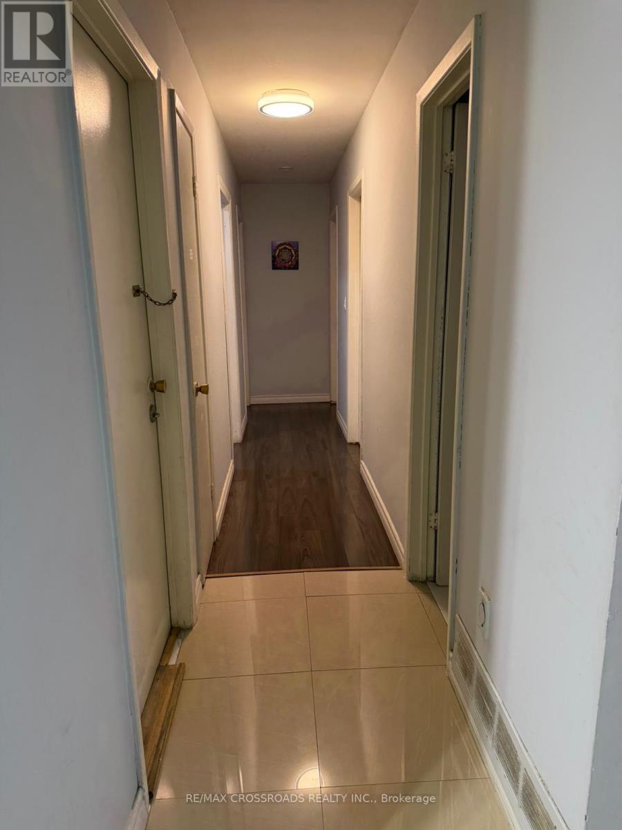 48 Gorsey Square, Toronto, ON - Indoor Photo Showing Other Room