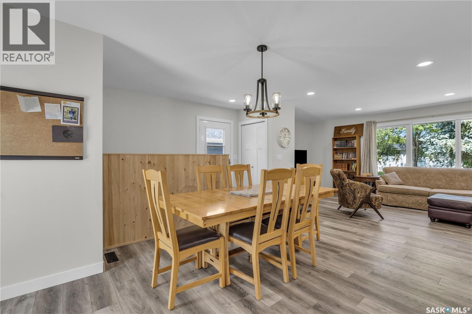 402 Alexander Street, Radisson, SK - Indoor Photo Showing Dining Room