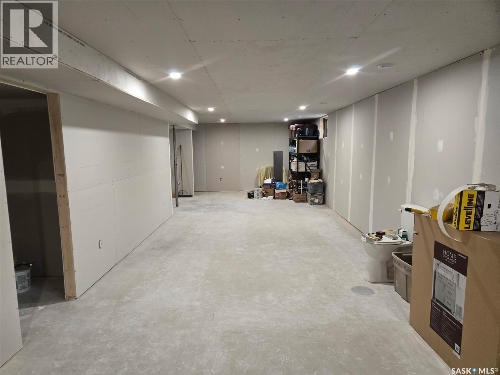 402 Alexander Street, Radisson, SK - Indoor