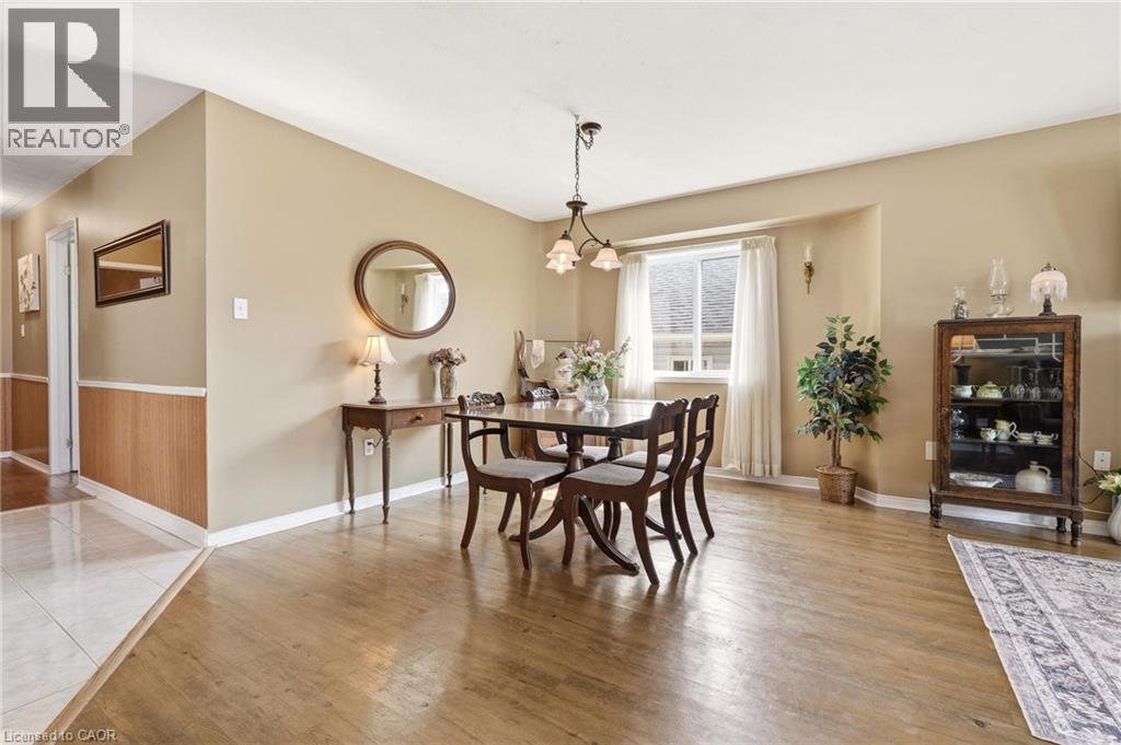 37 Thistlemoor Drive, Caledonia, ON - Indoor Photo Showing Dining Room
