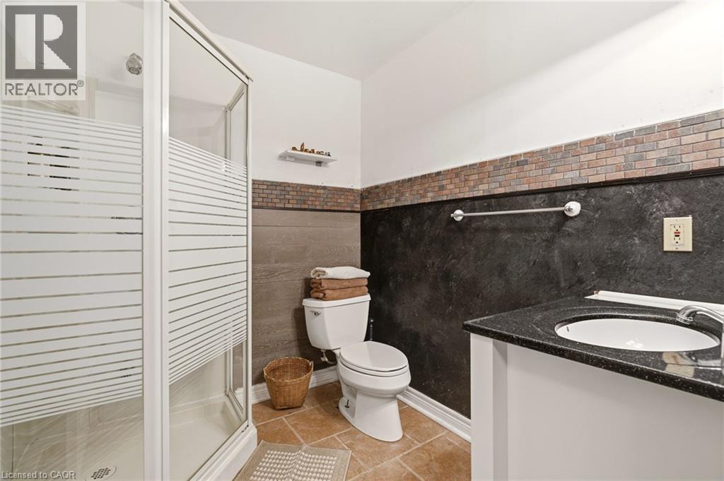 37 Thistlemoor Drive, Caledonia, ON - Indoor Photo Showing Bathroom