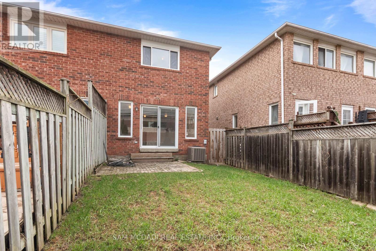 5411 Sweetgrass Gate, Mississauga, ON - Outdoor With Exterior