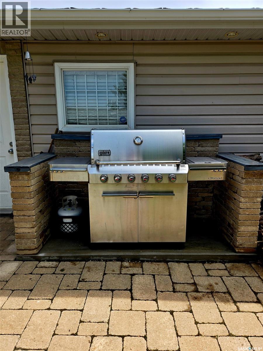 12 Secord Place, Regina, SK - Outdoor With Deck Patio Veranda