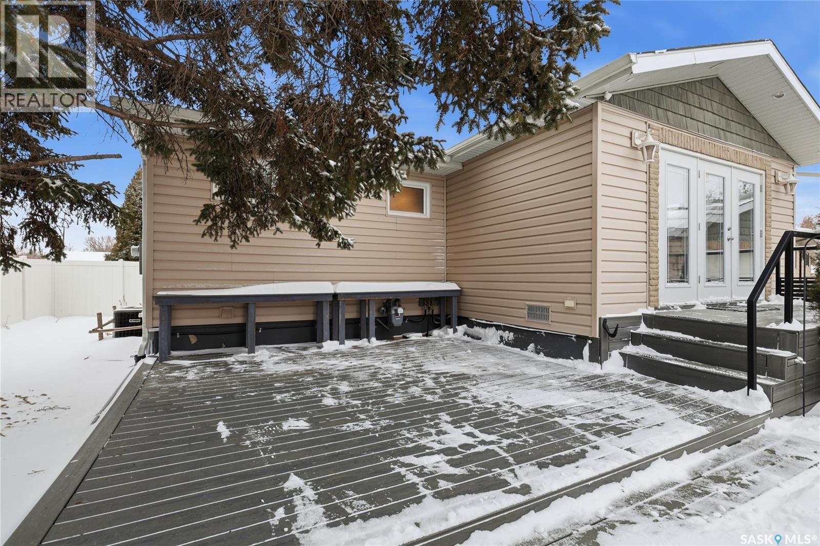 12 Secord Place, Regina, SK - Outdoor