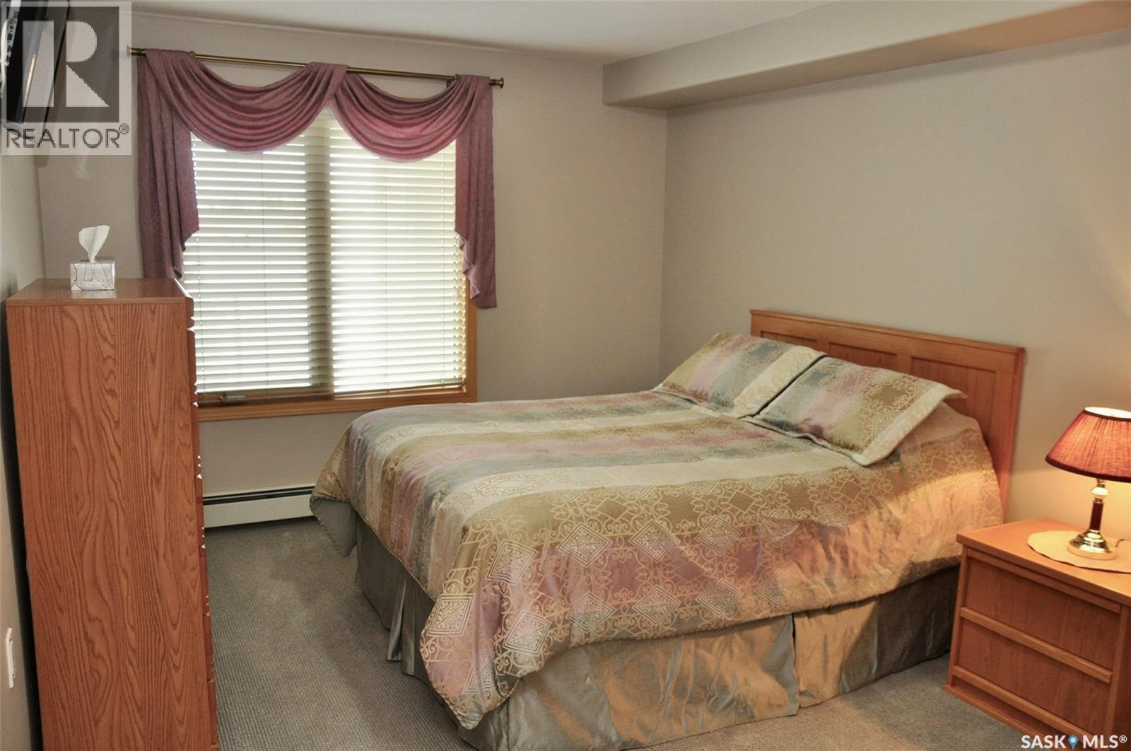 317 325 Keevil Crescent, Saskatoon, SK - Indoor Photo Showing Bedroom