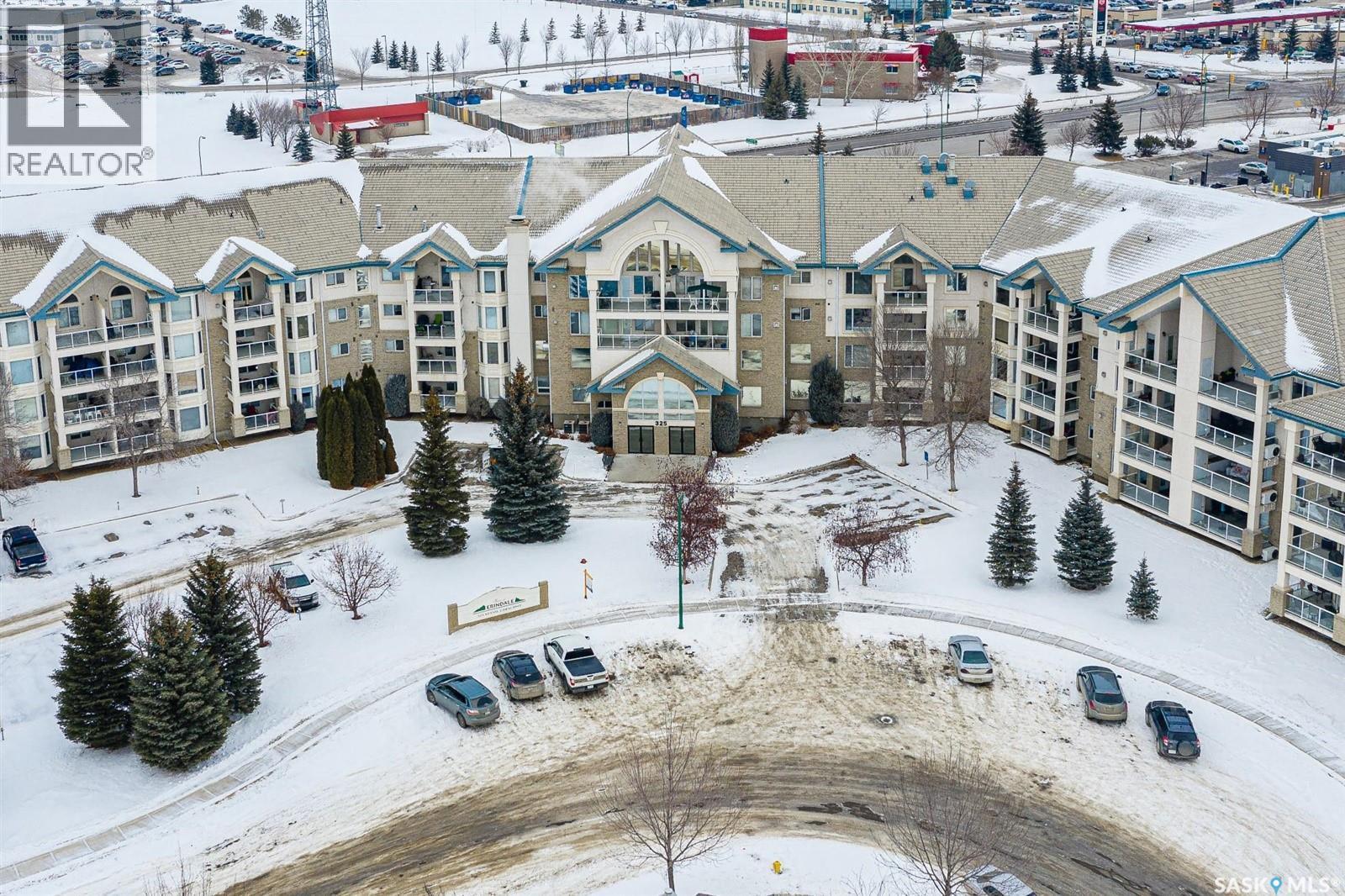 317 325 Keevil Crescent, Saskatoon, SK - Outdoor With Facade