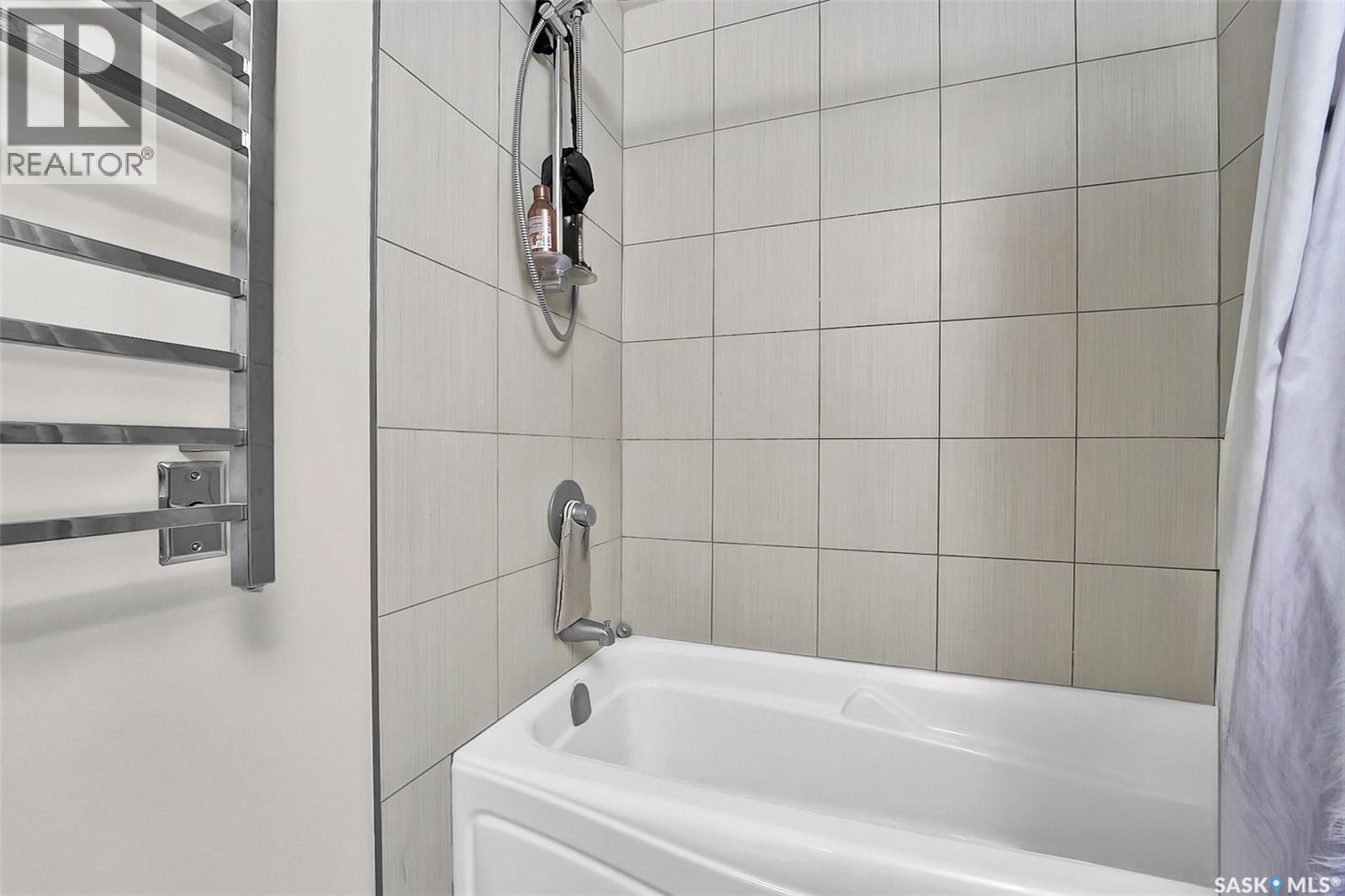 611 Pichler Crescent, Saskatoon, SK - Indoor Photo Showing Bathroom