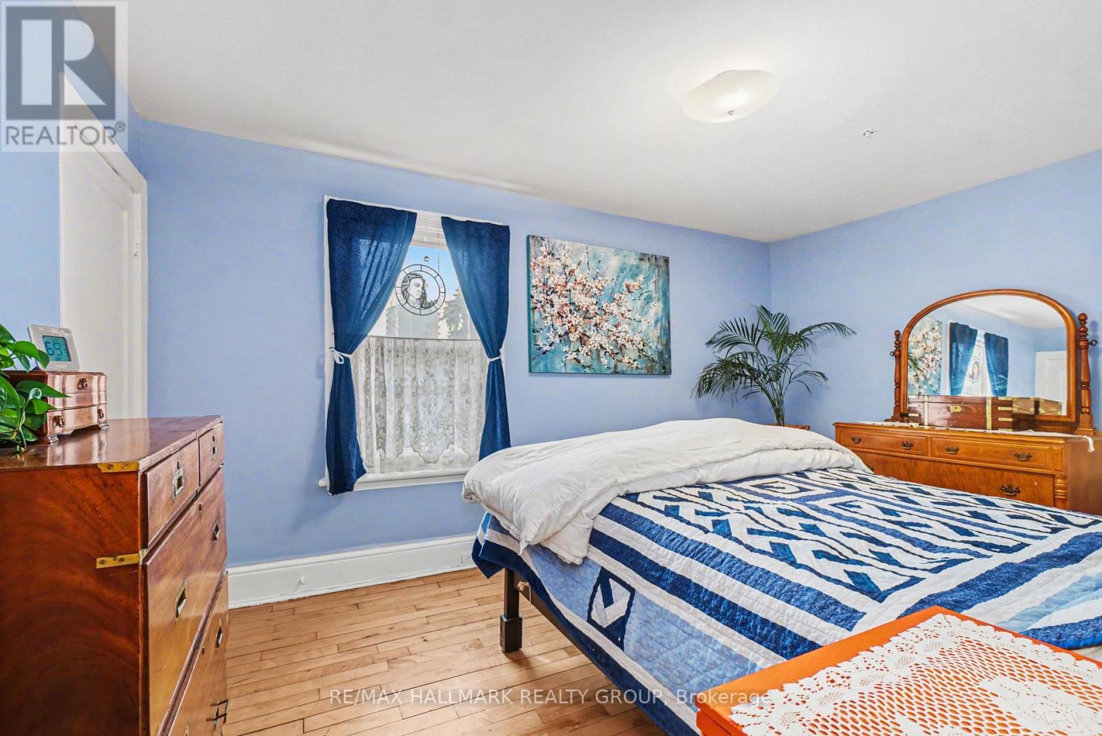 115 Hamilton Avenue N, Ottawa, ON - Indoor Photo Showing Bedroom