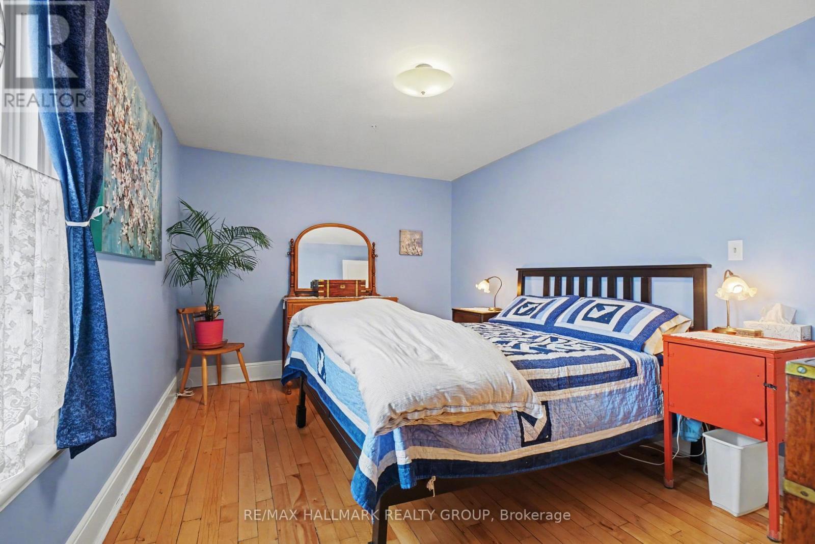 115 Hamilton Avenue N, Ottawa, ON - Indoor Photo Showing Bedroom