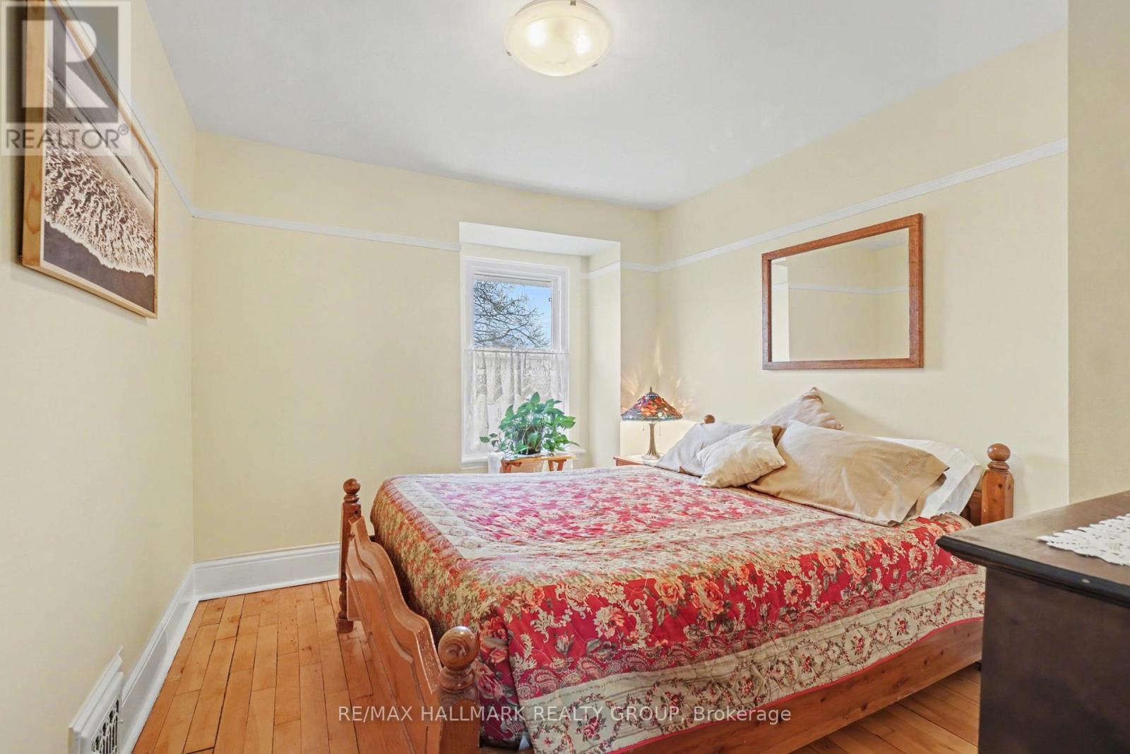 115 Hamilton Avenue N, Ottawa, ON - Indoor Photo Showing Bedroom