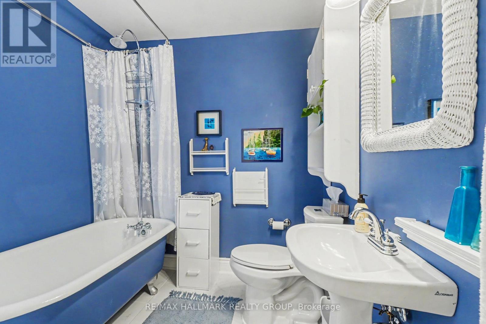 115 Hamilton Avenue N, Ottawa, ON - Indoor Photo Showing Bathroom