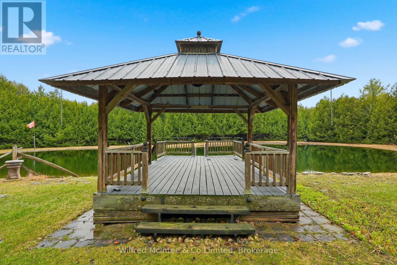 073091 10Th Sideroad Sdr, West Grey, ON - Outdoor With Deck Patio Veranda