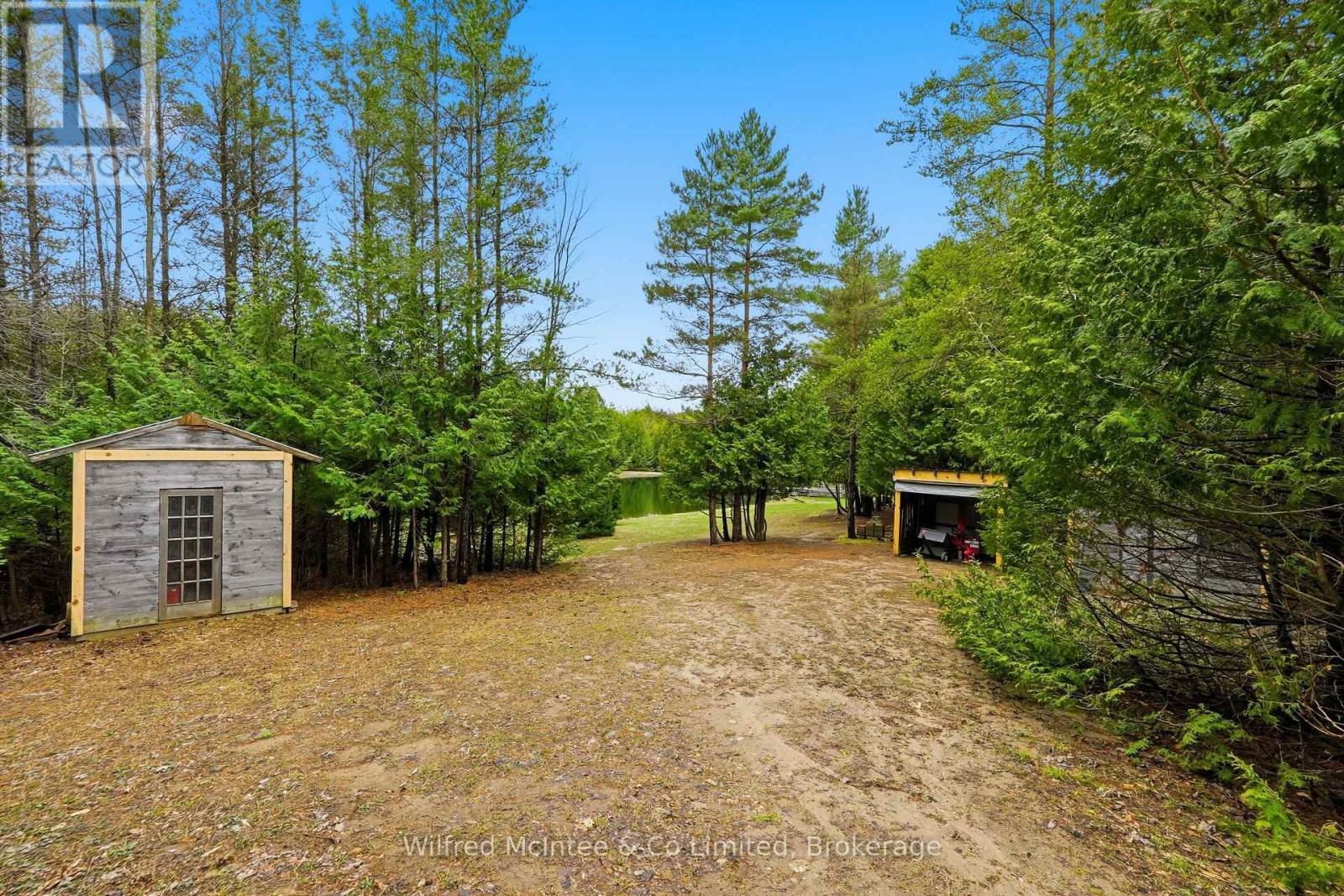 073091 10Th Sideroad Sdr, West Grey, ON - Outdoor