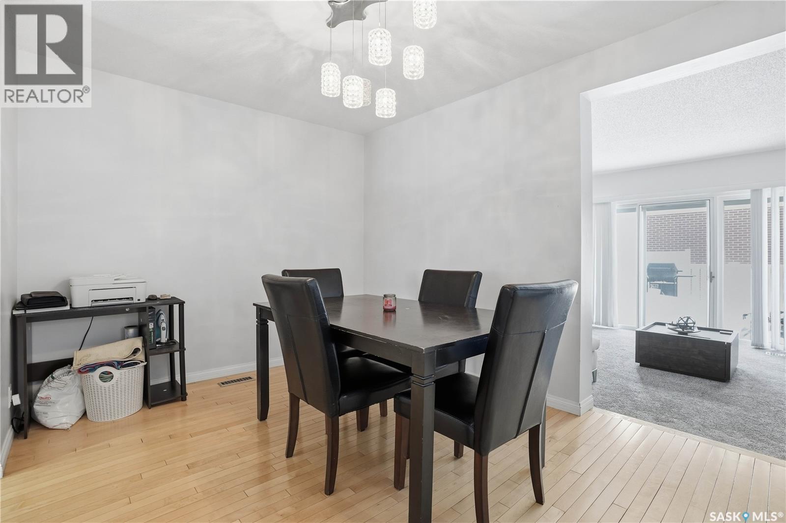 226 Plainsview Drive, Regina, SK - Indoor Photo Showing Dining Room