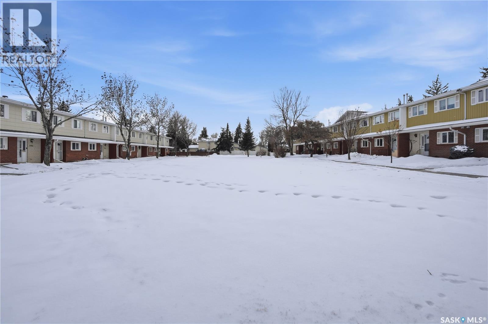 226 Plainsview Drive, Regina, SK - Outdoor