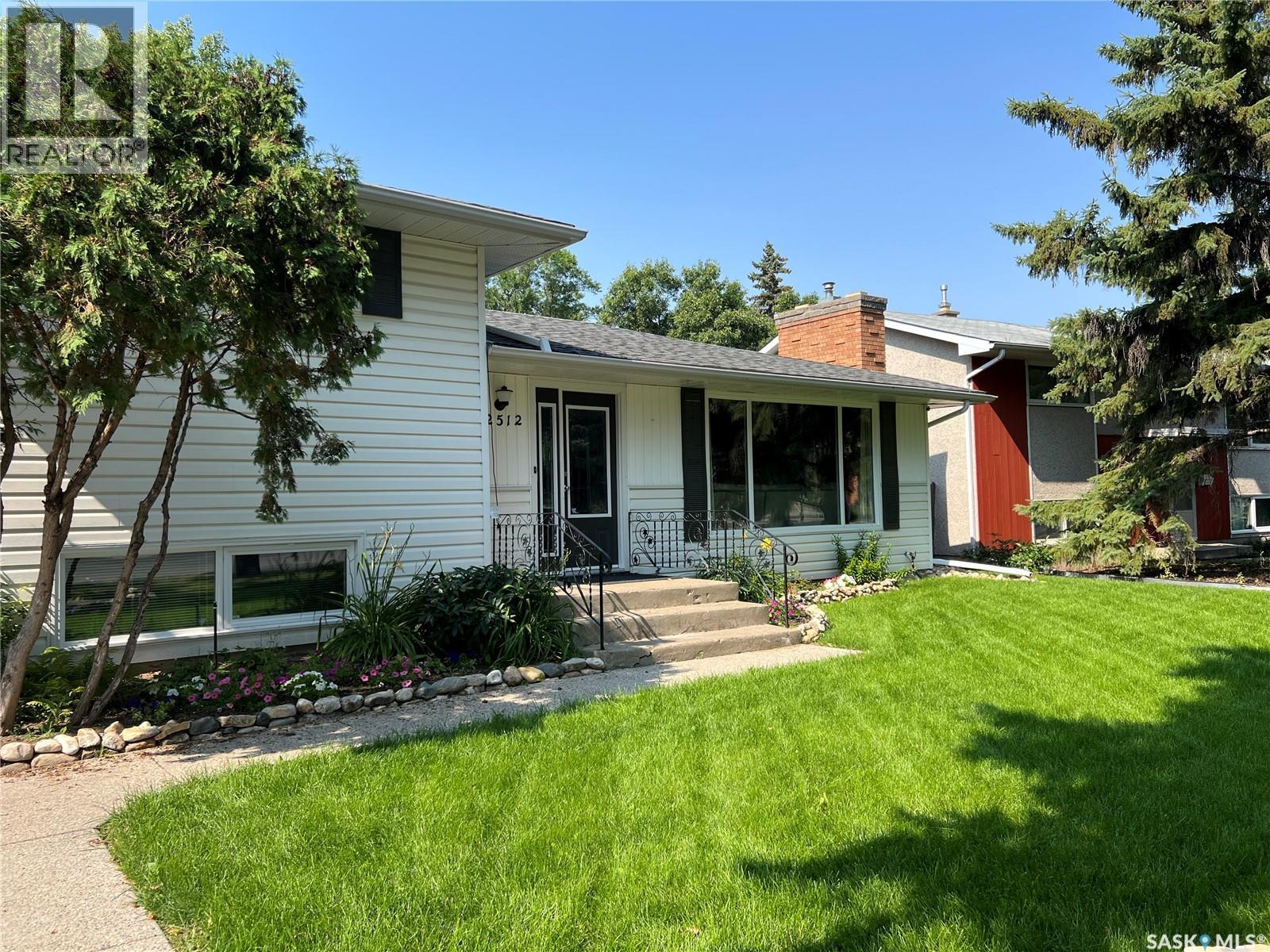 2512 Grant Road, Regina, SK - Outdoor With Deck Patio Veranda