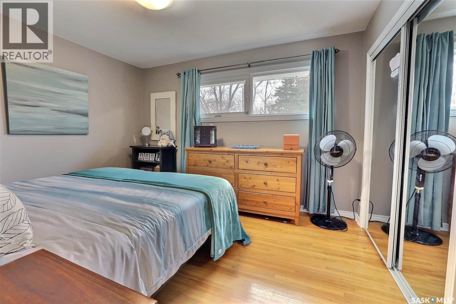 2512 Grant Road, Regina, SK - Indoor Photo Showing Bedroom