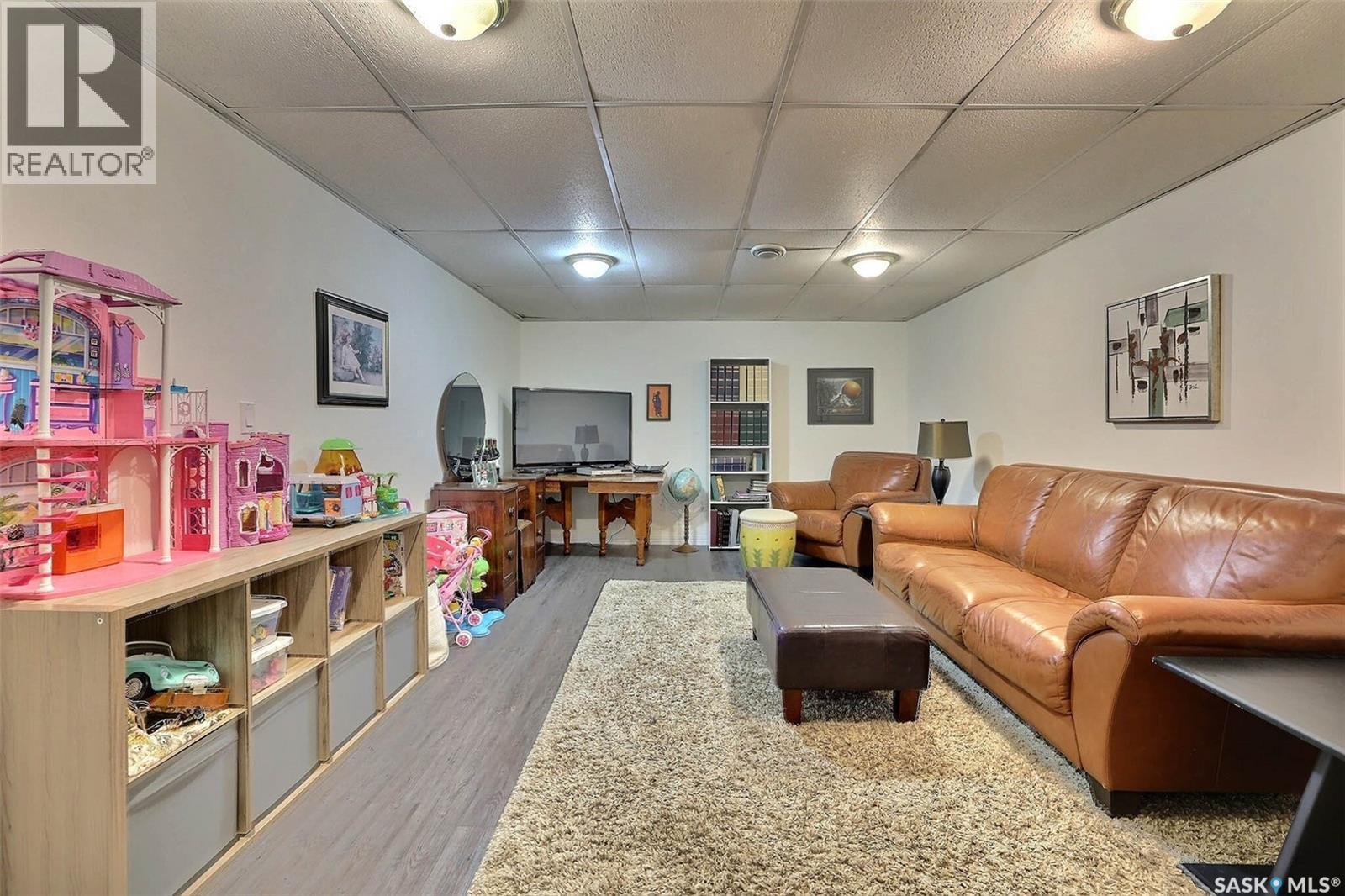 2512 Grant Road, Regina, SK - Indoor