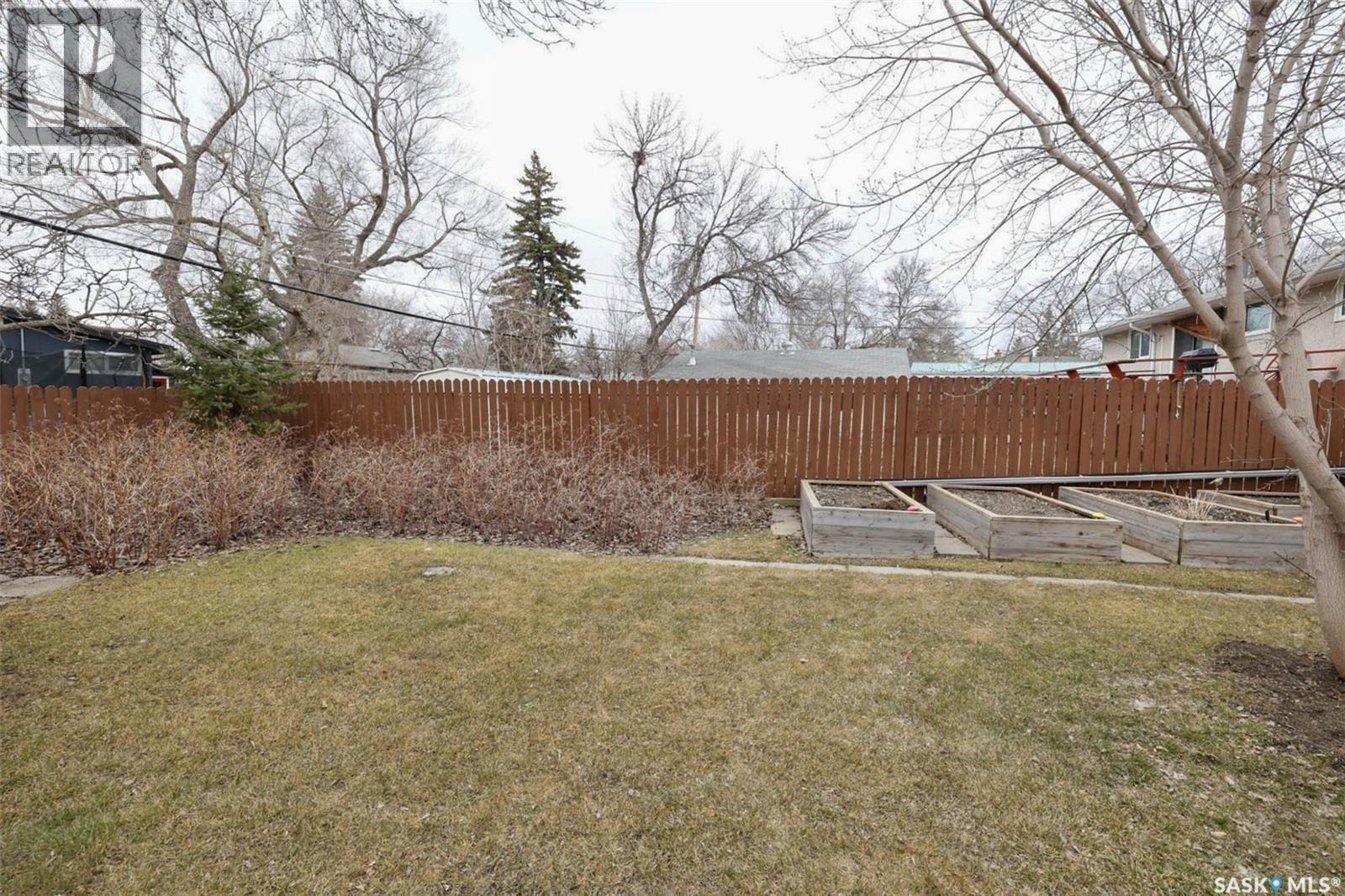 2512 Grant Road, Regina, SK - Outdoor