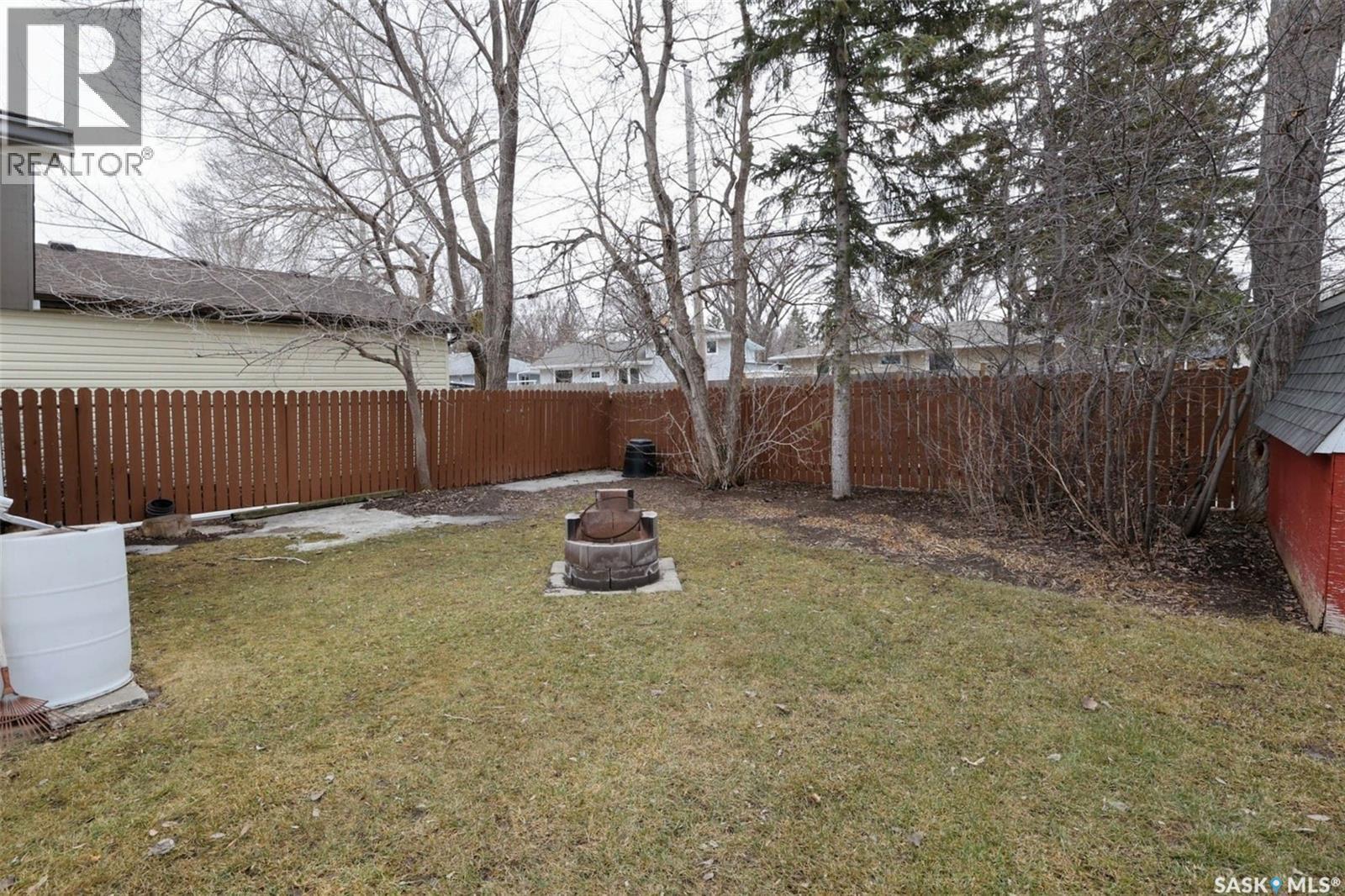 2512 Grant Road, Regina, SK - Outdoor