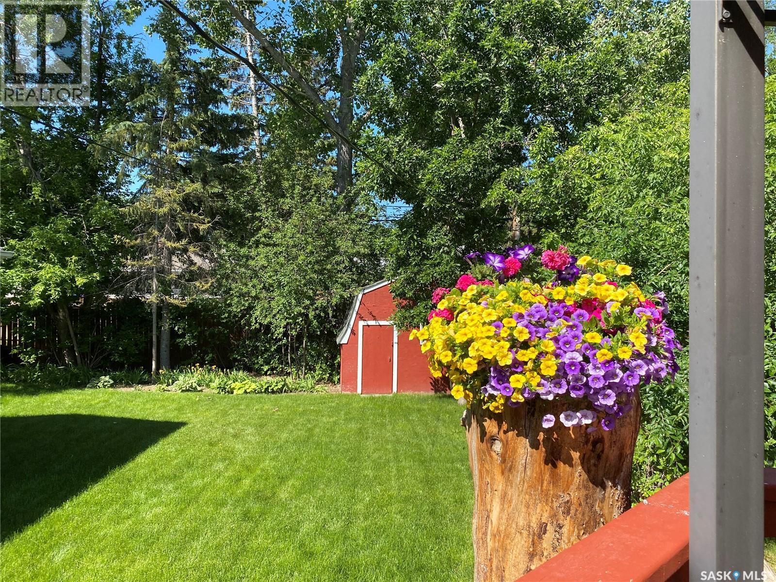 2512 Grant Road, Regina, SK - Outdoor