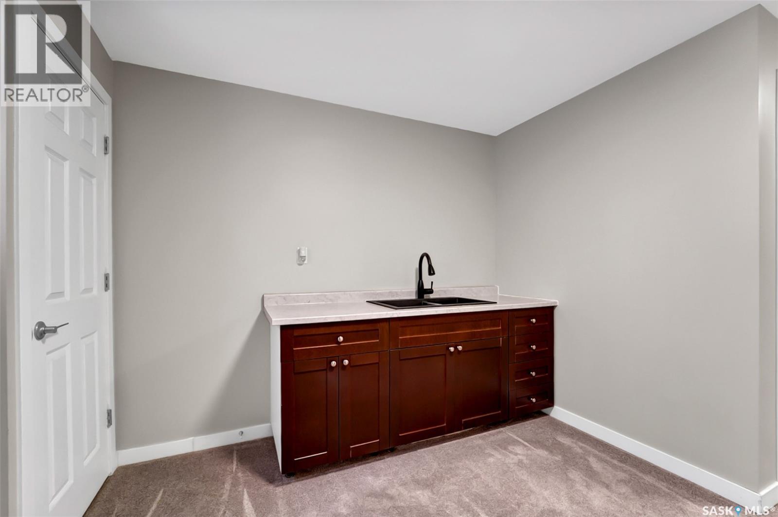 270 Lewin Crescent, Saskatoon, SK