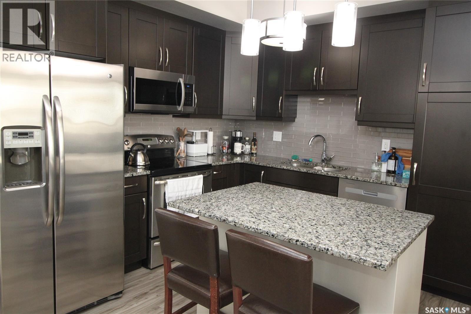 317 1035 Moss Avenue, Saskatoon, SK - Indoor Photo Showing Kitchen With Stainless Steel Kitchen With Upgraded Kitchen