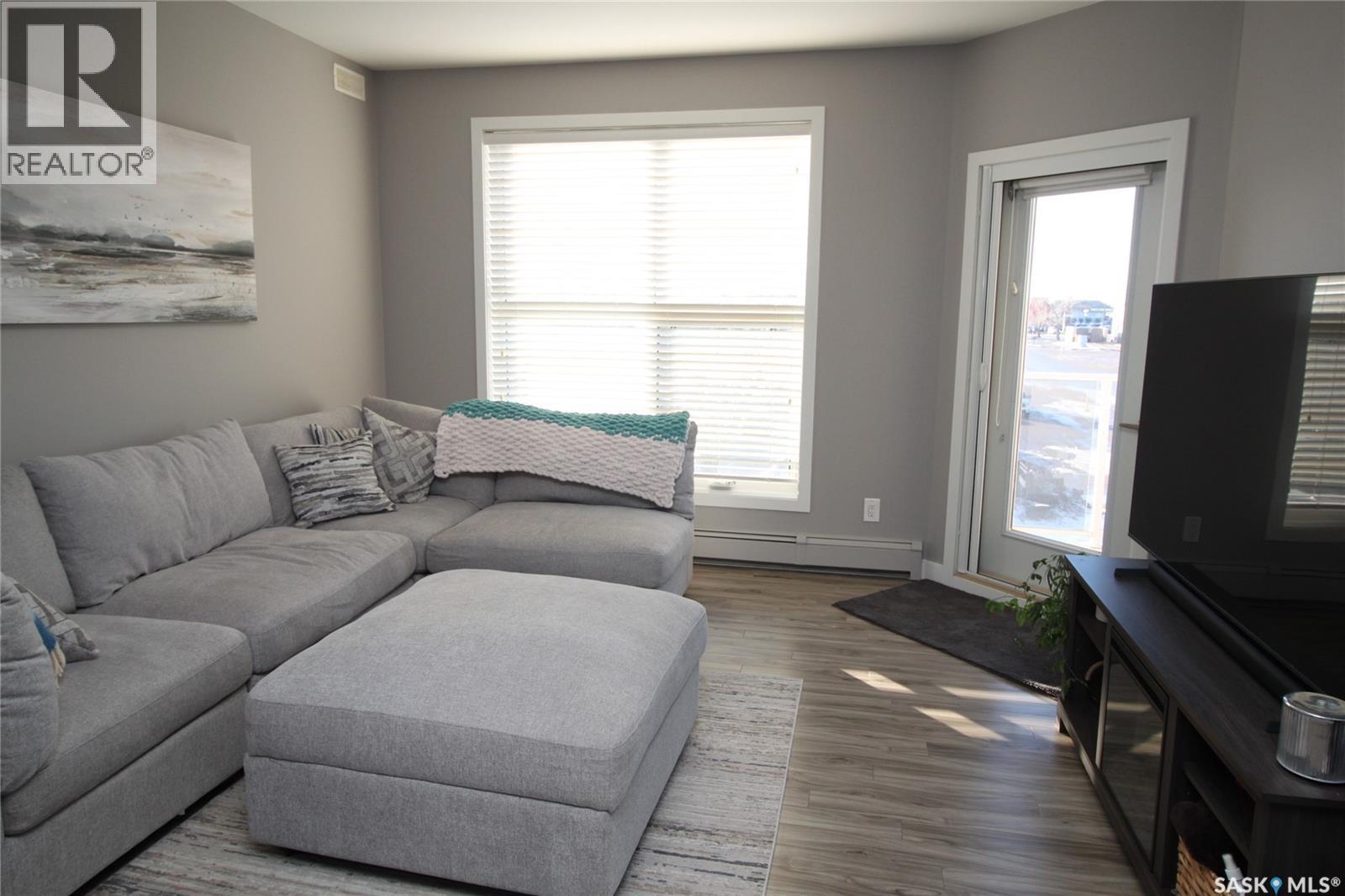 317 1035 Moss Avenue, Saskatoon, SK - Indoor Photo Showing Living Room