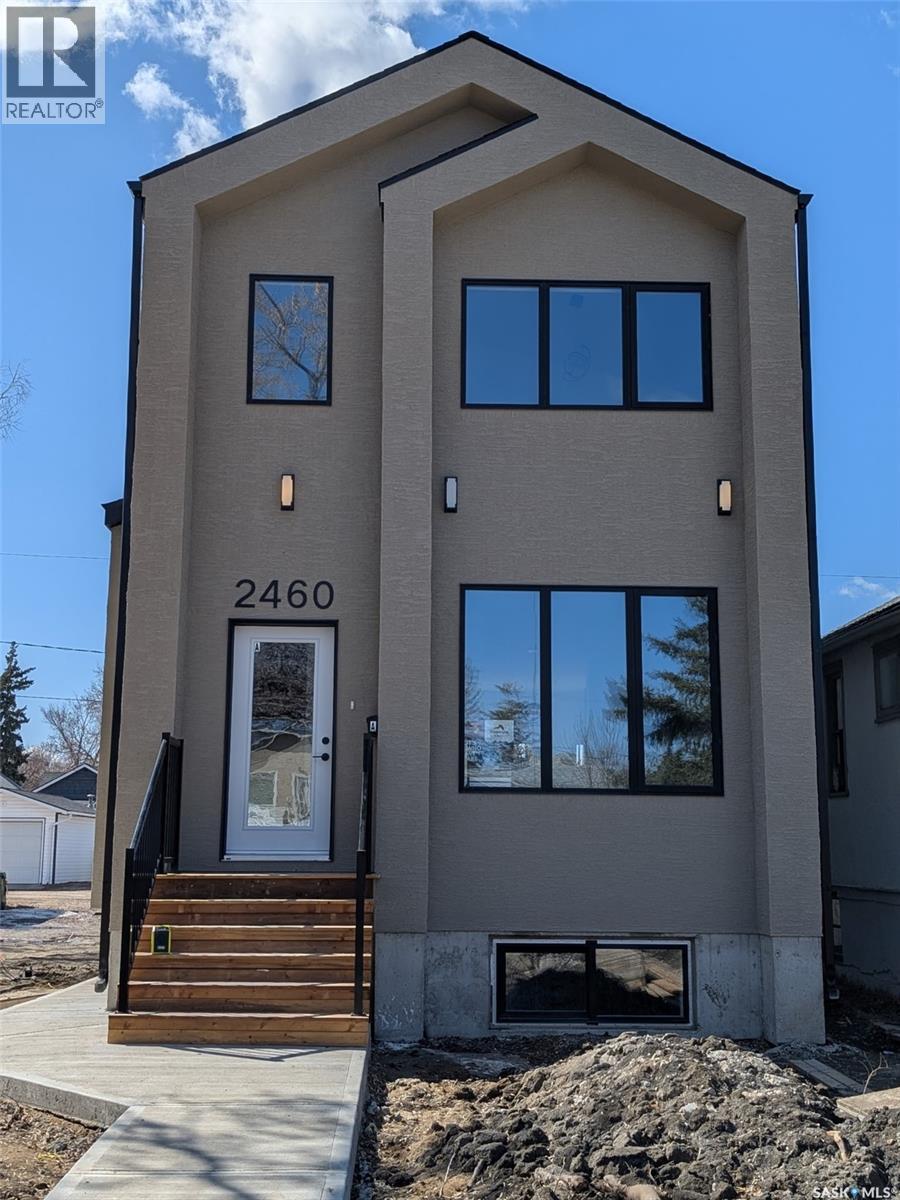 2460 Lindsay Street, Regina, SK - Outdoor