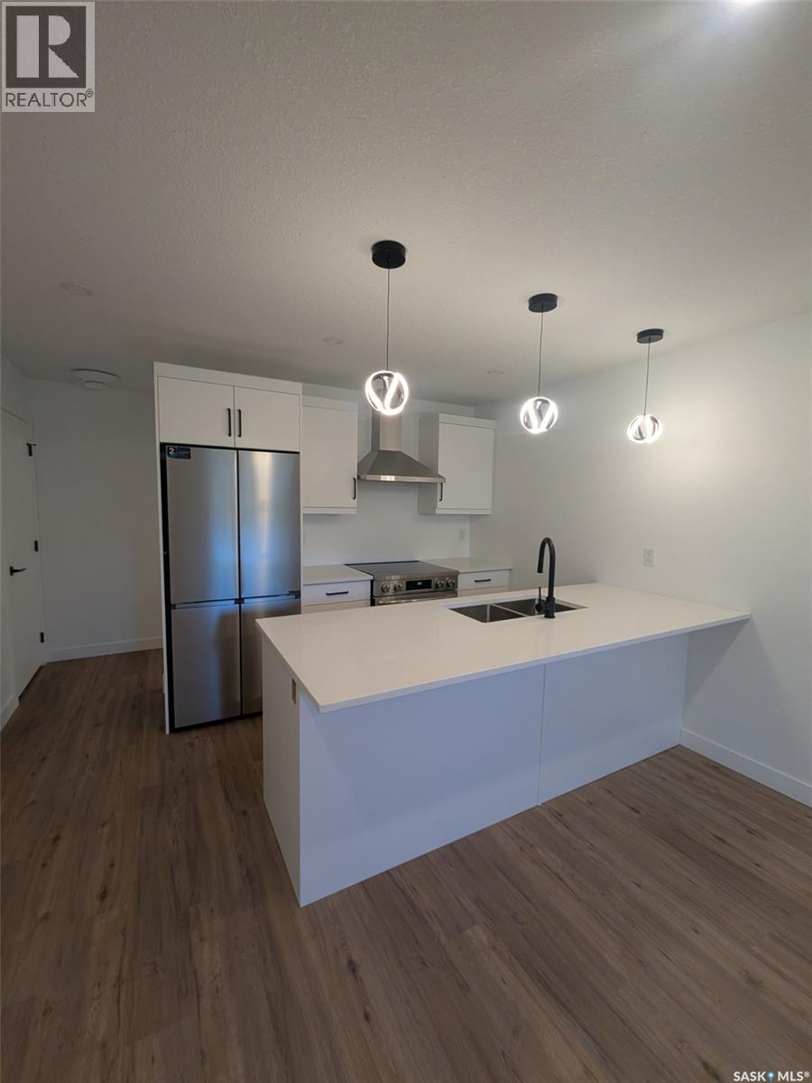2460 Lindsay Street, Regina, SK - Indoor Photo Showing Kitchen
