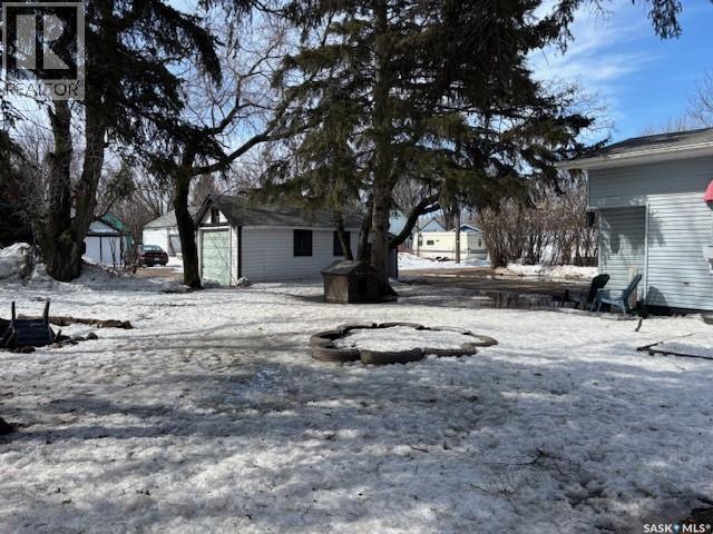 327 4Th Avenue E, Canora, SK - Outdoor