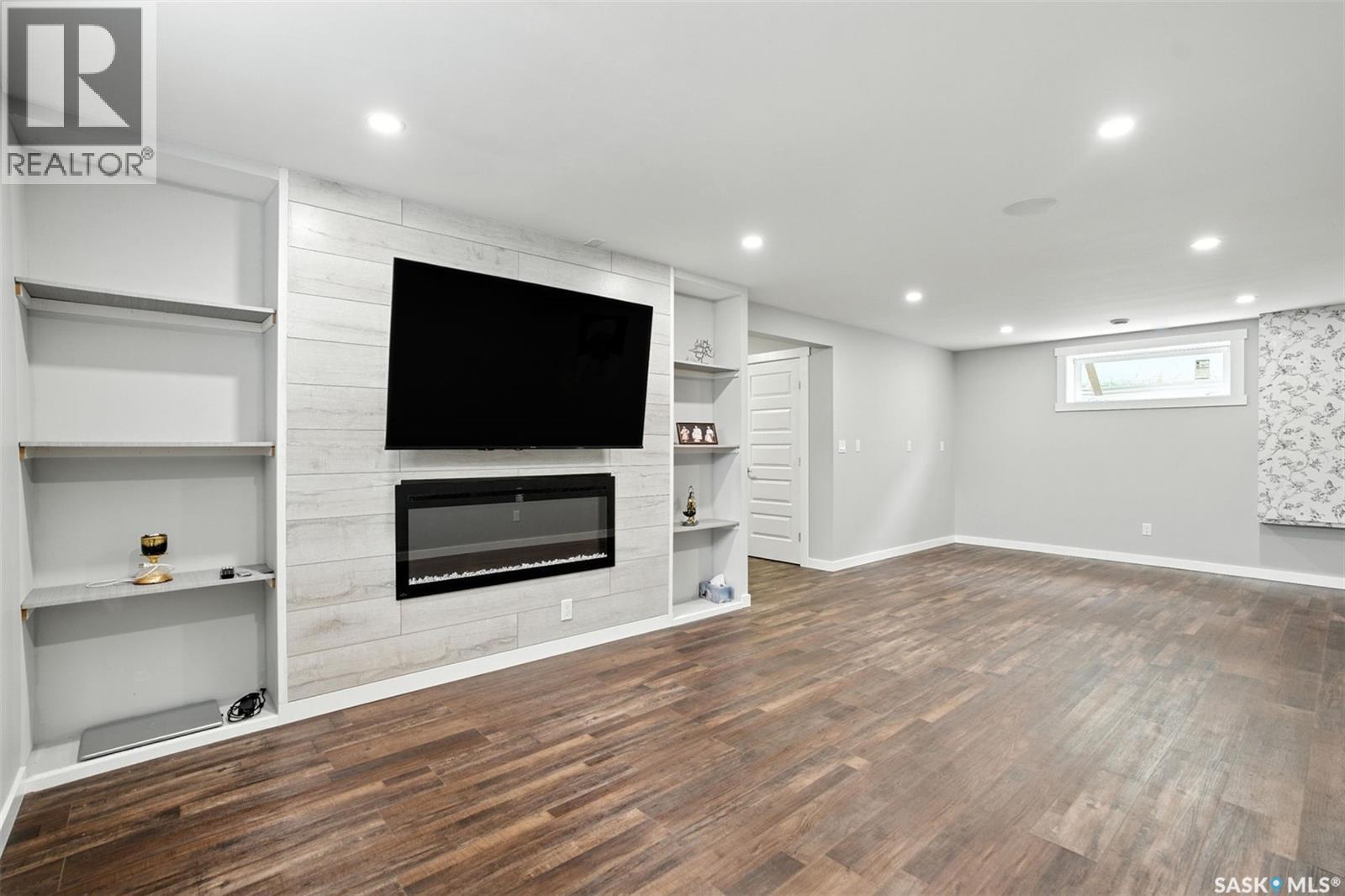 212 Secord Way, Saskatoon, SK