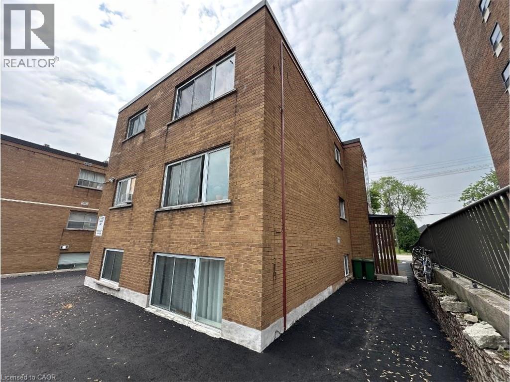 981 Mohawk Road E, Hamilton, ON - Outdoor With Exterior