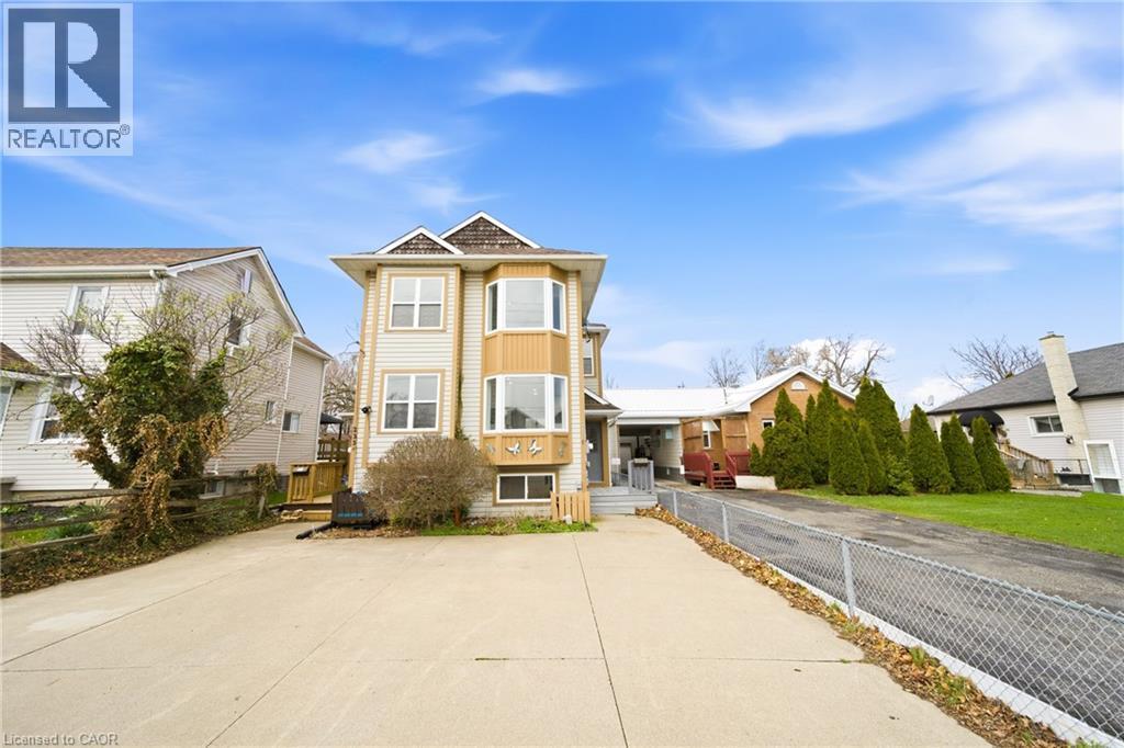 233B Vine Street, St. Catharines, ON - Outdoor With Facade