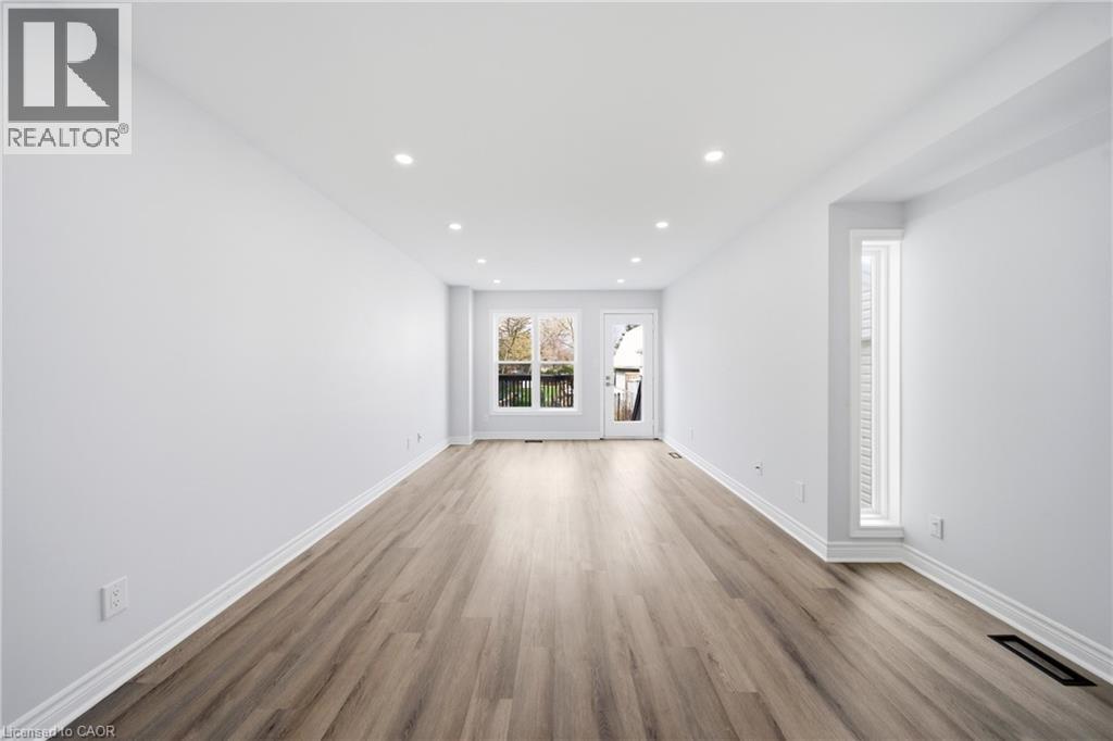 233B Vine Street, St. Catharines, ON - Indoor Photo Showing Other Room