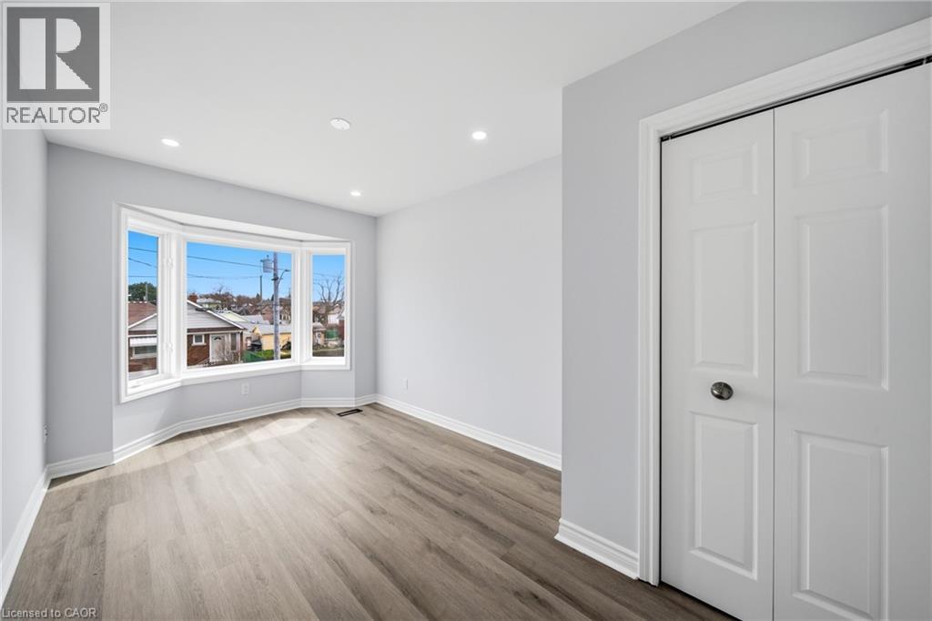 233B Vine Street, St. Catharines, ON - Indoor Photo Showing Other Room