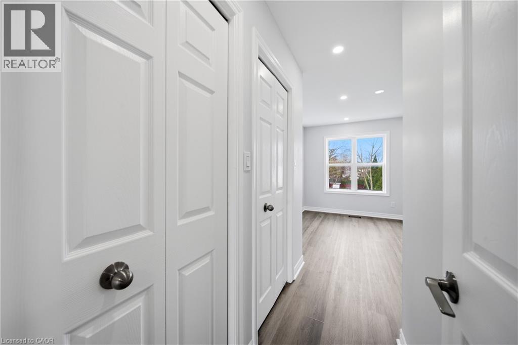 233B Vine Street, St. Catharines, ON - Indoor Photo Showing Other Room