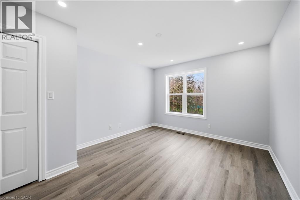 233B Vine Street, St. Catharines, ON - Indoor Photo Showing Other Room
