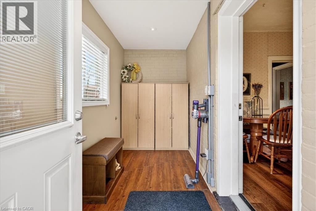 139 Queen Street S, Hamilton, ON - Indoor Photo Showing Other Room
