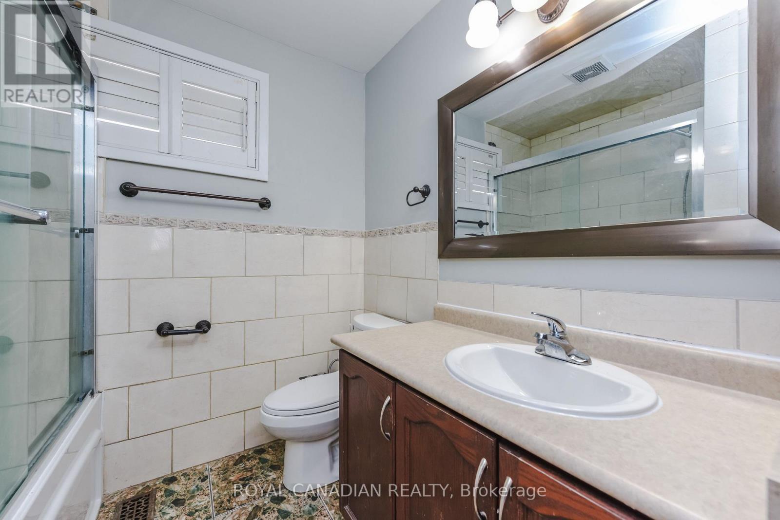 7566 Lockington Crescent, Mississauga, ON - Indoor Photo Showing Bathroom