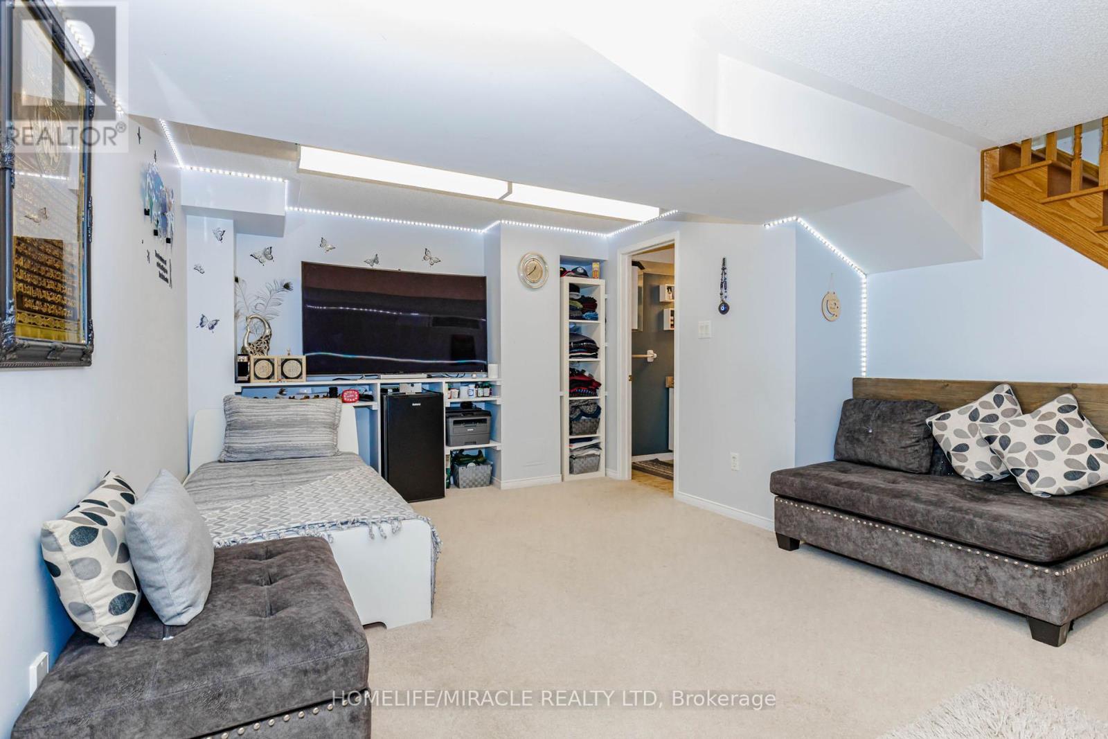 60 Bushmill Circle, Brampton, ON - Indoor