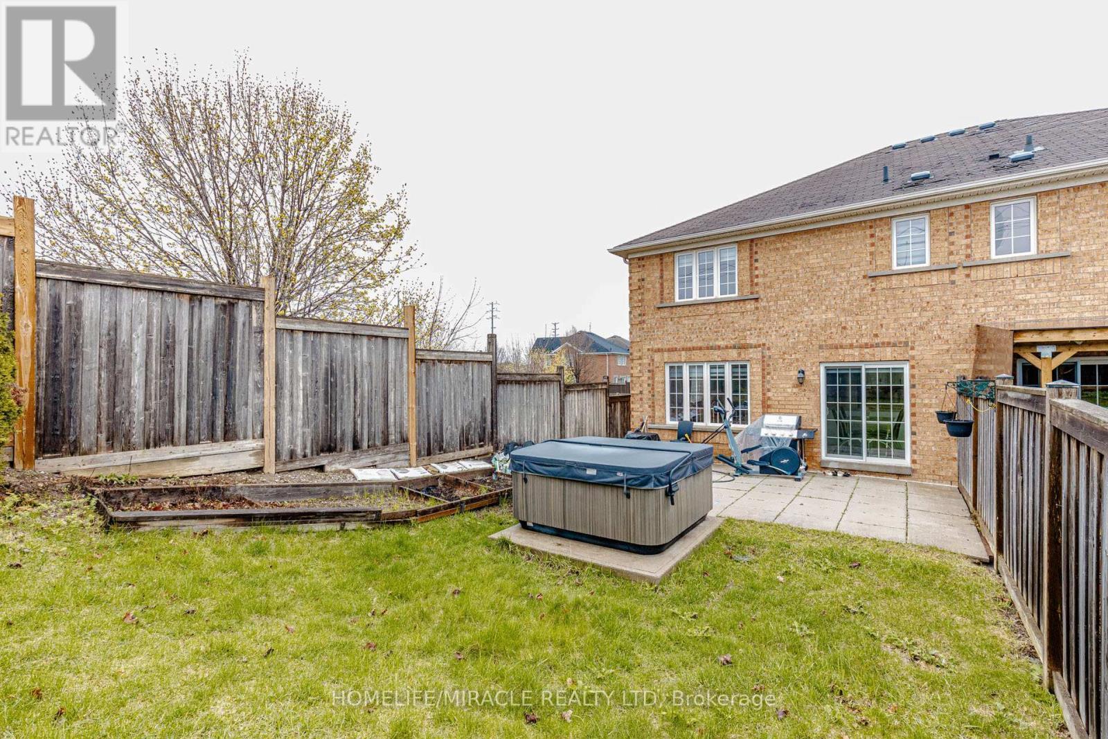 60 Bushmill Circle, Brampton, ON - Outdoor With Exterior