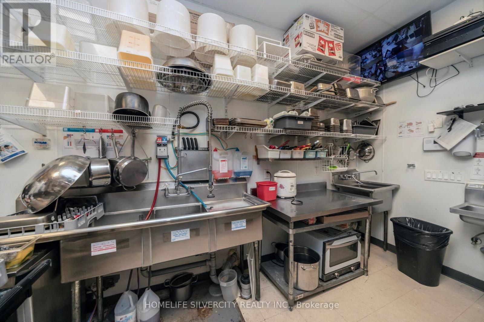 4490 Fairview Street, Burlington, ON