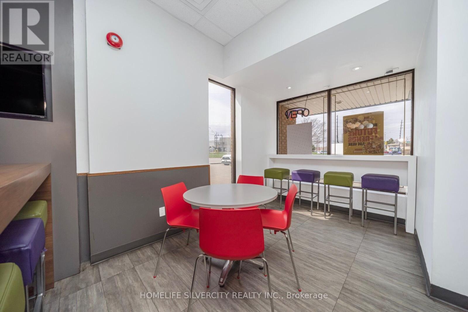 4490 Fairview Street, Burlington, ON
