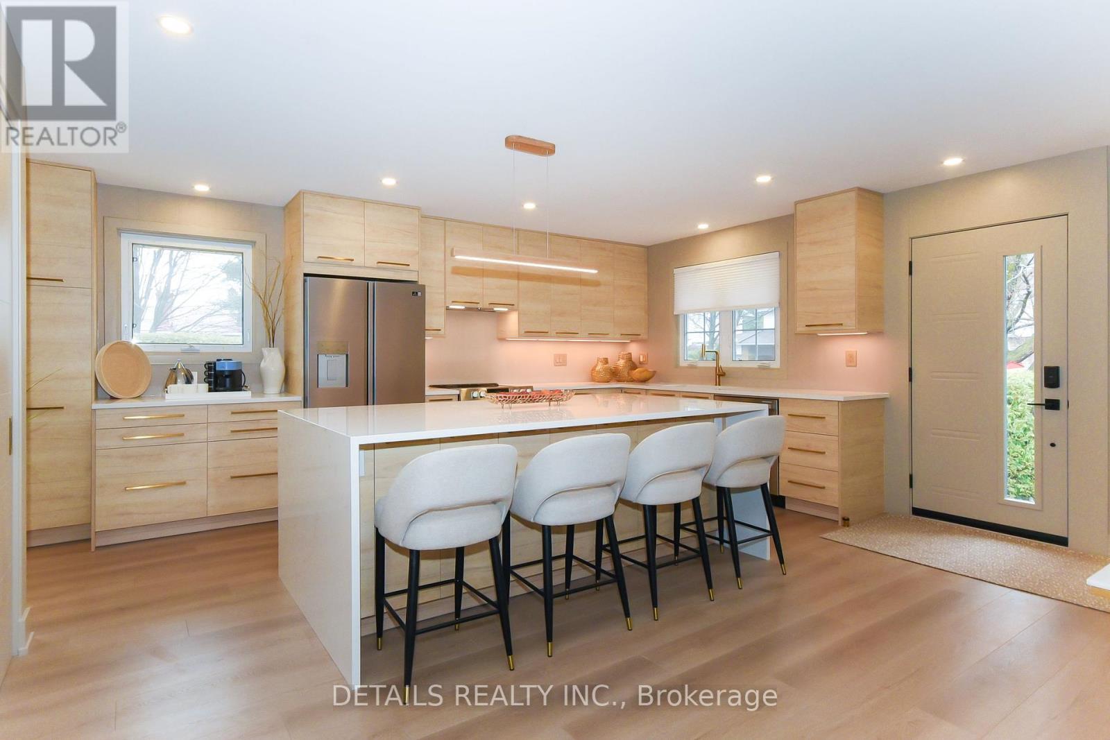 1969 Sharel Drive, Ottawa, ON - Indoor Photo Showing Kitchen With Upgraded Kitchen