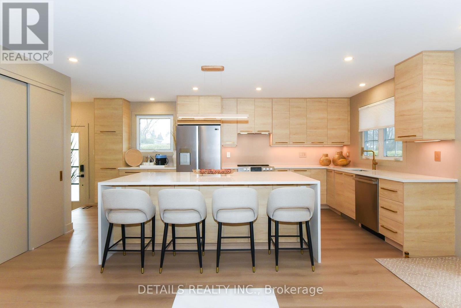 1969 Sharel Drive, Ottawa, ON - Indoor Photo Showing Kitchen With Upgraded Kitchen