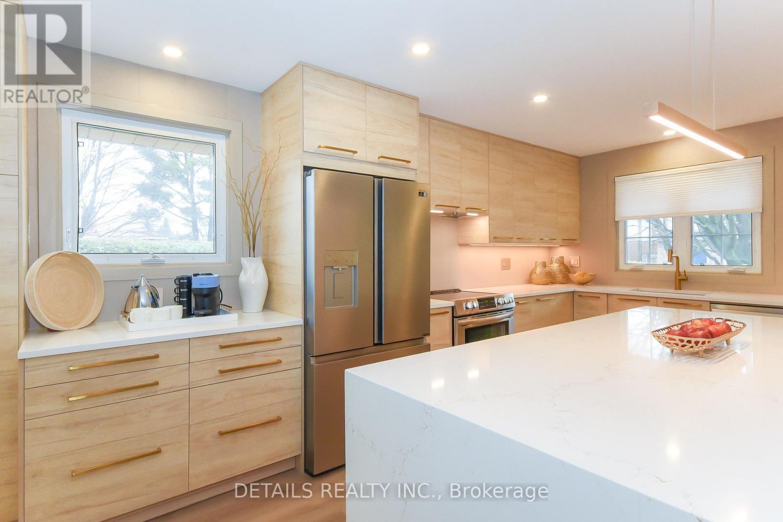 1969 Sharel Drive, Ottawa, ON - Indoor Photo Showing Kitchen With Stainless Steel Kitchen With Upgraded Kitchen
