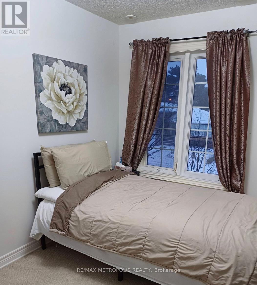12 - 45 Cedarcroft Boulevard, Toronto, ON - Indoor Photo Showing Bedroom