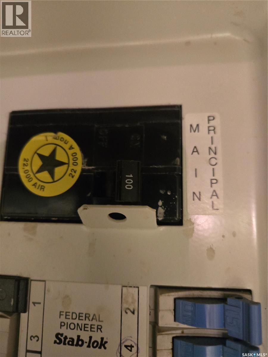 803 Hall Street, Loreburn, SK - Indoor